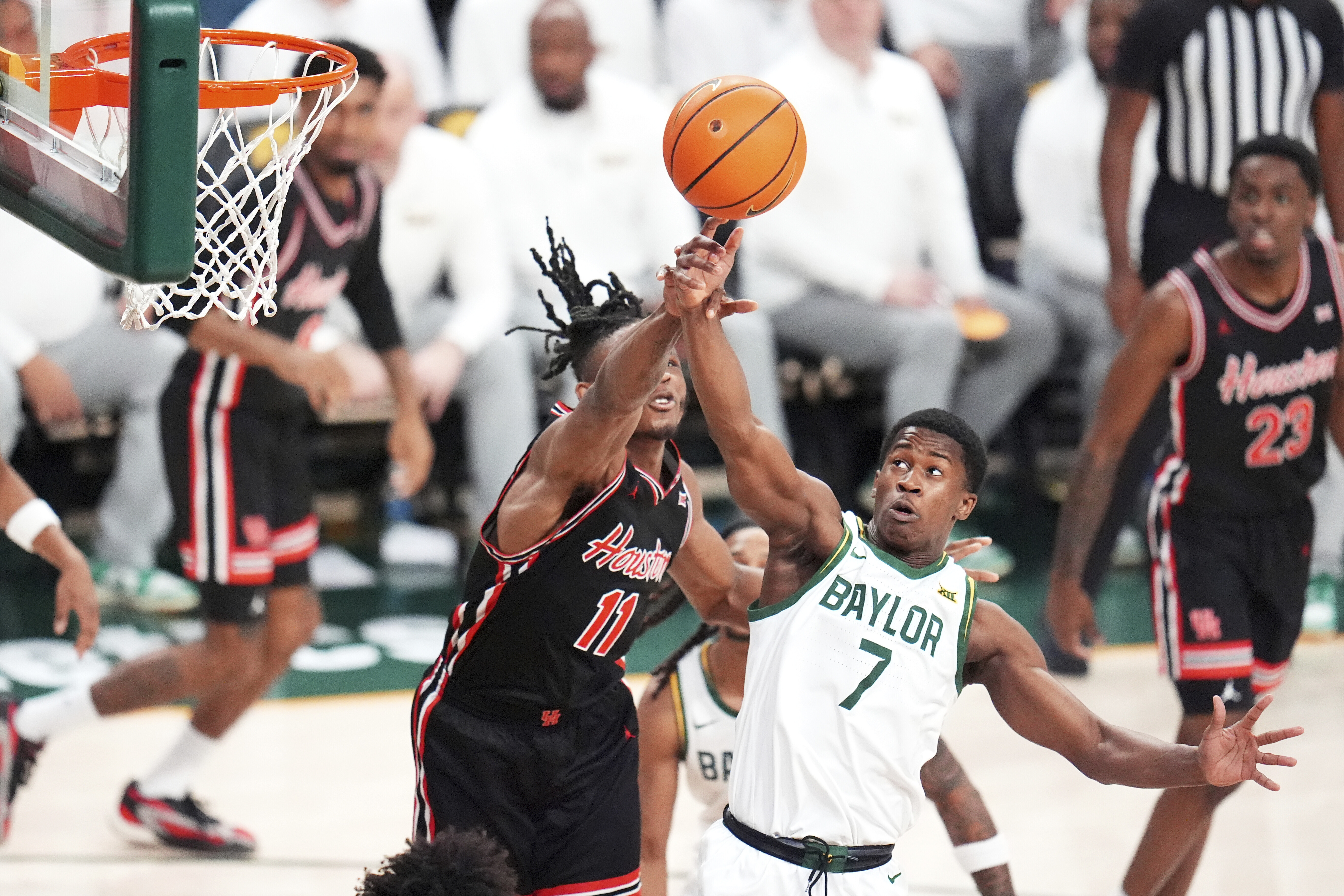 Big 12 tournament picks: Order fends off chaos as top-seeded Houston wins championship